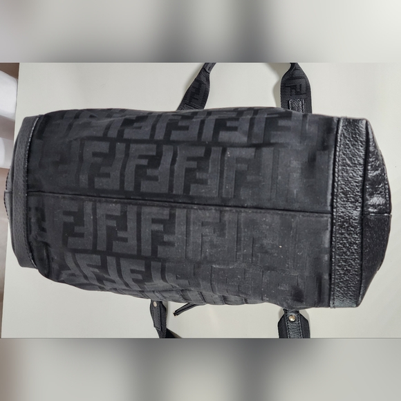 Fendi zip code hand bag. Nylon and leather - Picture 6 of 15